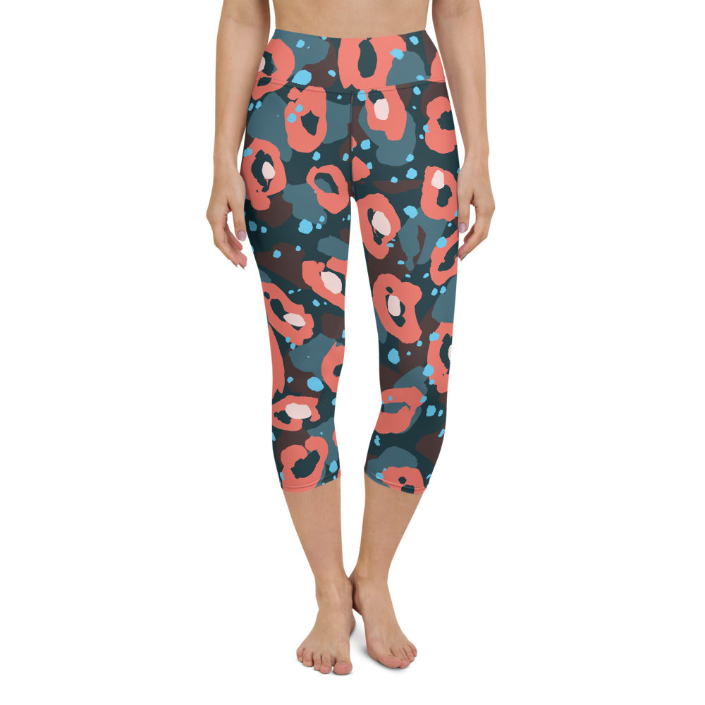 Leopardo Rosso - Yoga Capri Leggings -