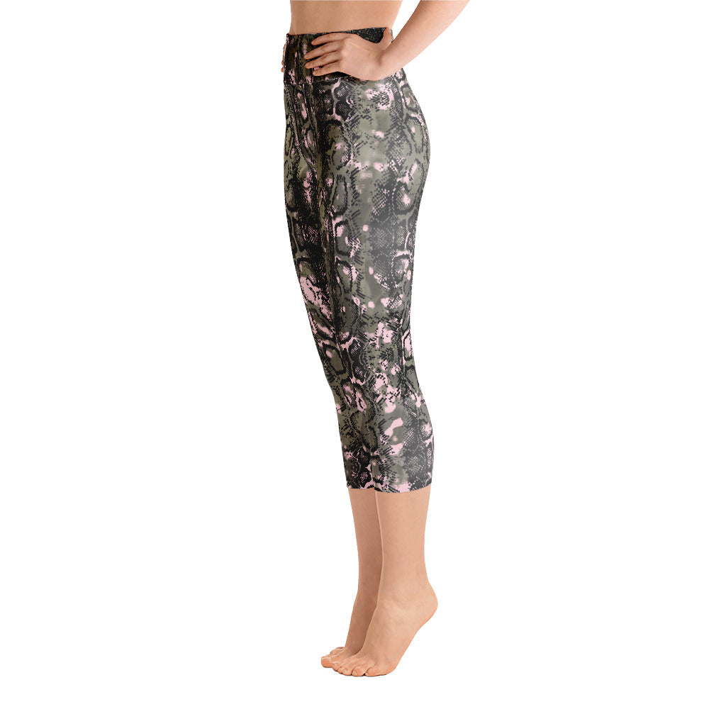 Macchie Rosa - Yoga Capri Leggings -