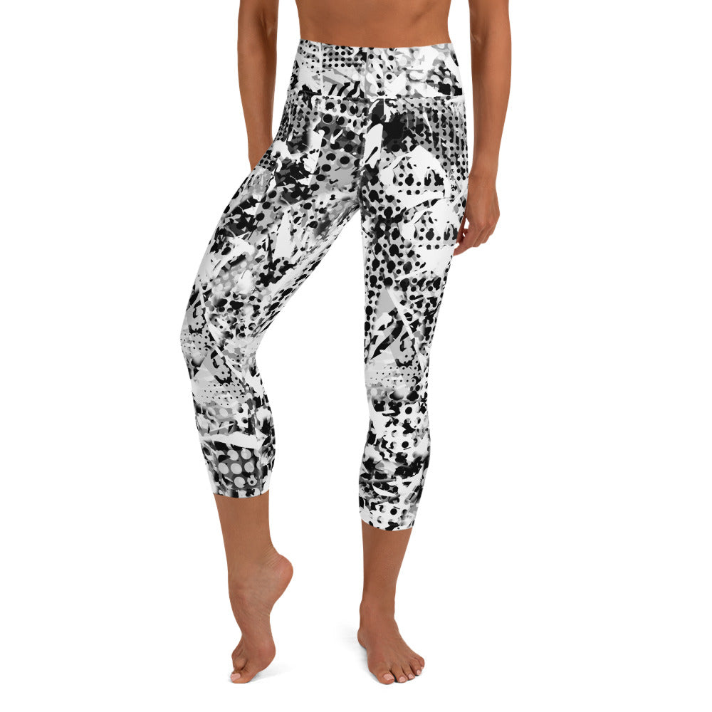 Tela - Yoga Capri Leggings -